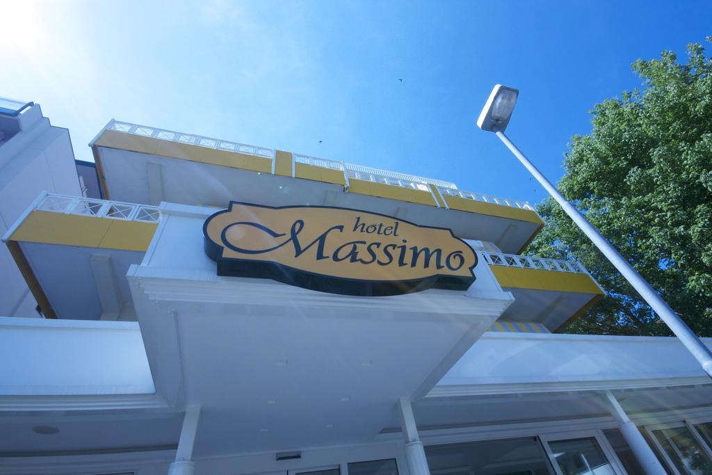 Hotel Massimo Риччоне Екстер'єр фото