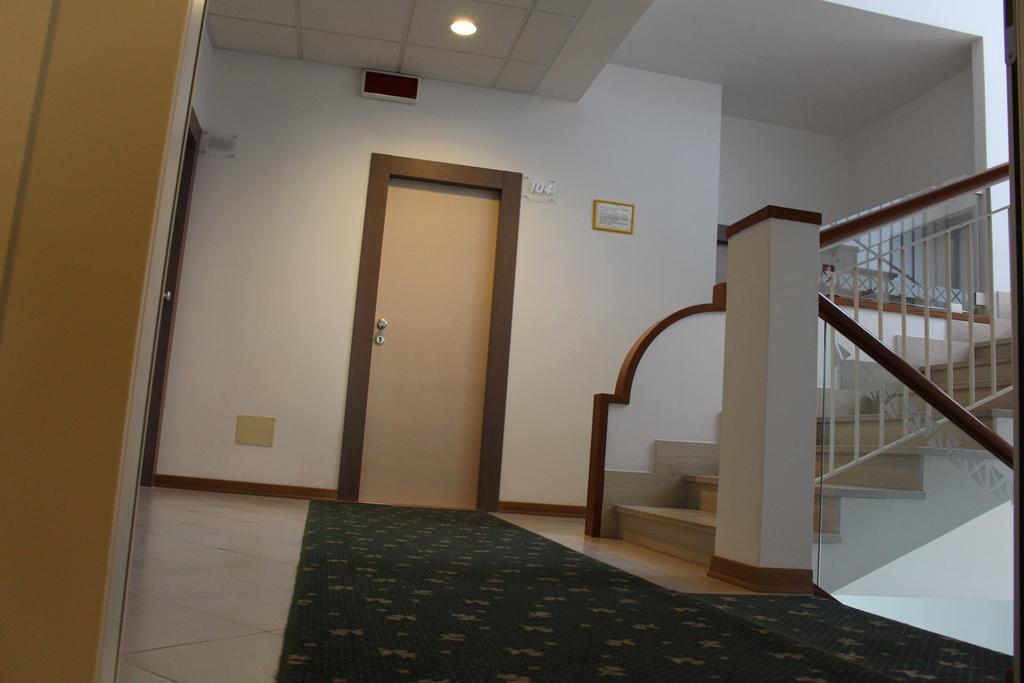 Hotel Massimo Риччоне Екстер'єр фото
